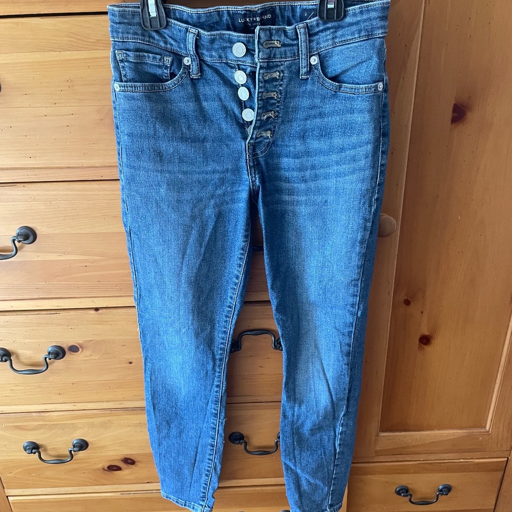Lucky Jeans, - button fly. Size 2/26
